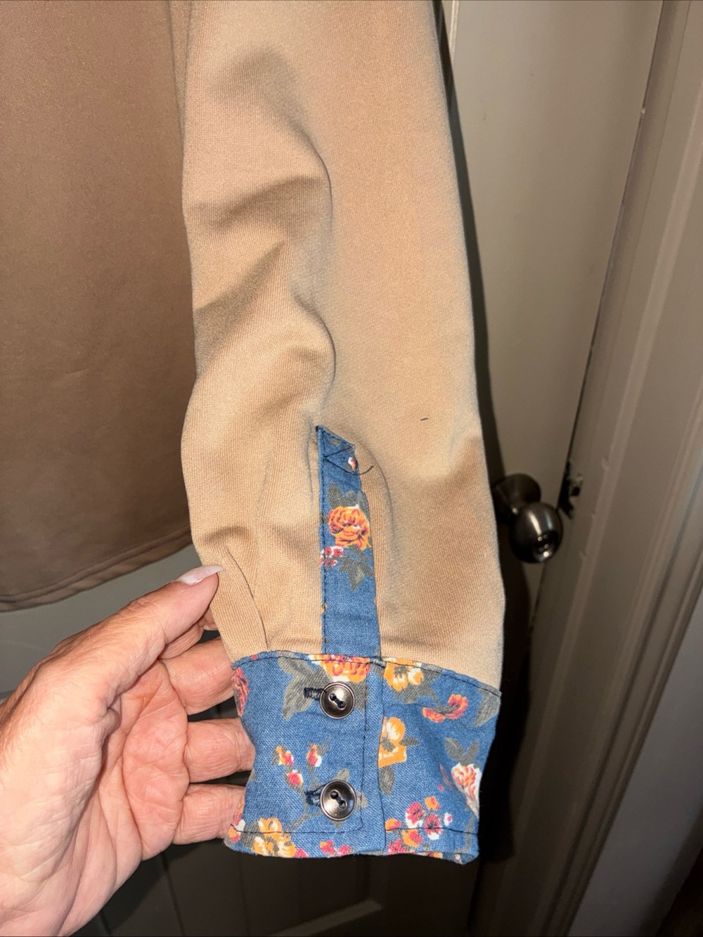 BiBi Tan Pullover with Blue Floral Collar - Picture 2 of 7